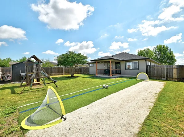 105 Lidell St, Hutto, TX 78634