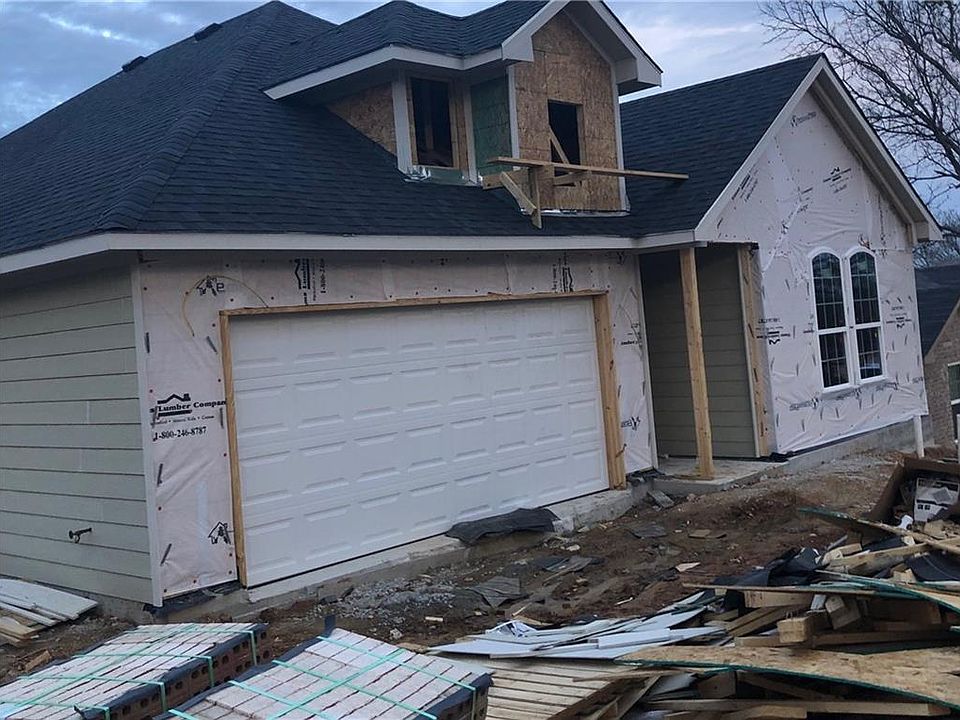 2nd image of 2804 NW 16th St