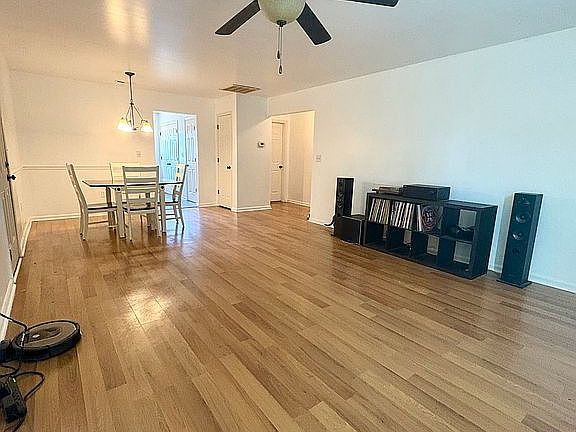 2nd image of 510 Sierra Ridge Ct