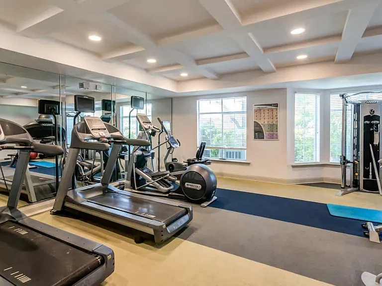 Meridian Luxury Apartment Homes — Photo 12
