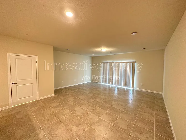 2887 Clever Ln — Photo 4