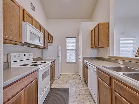 5th image of 106 Sun Harbor St