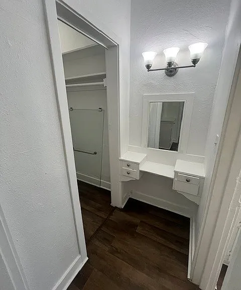 310 N. Ardmore Ave. — Photo 15