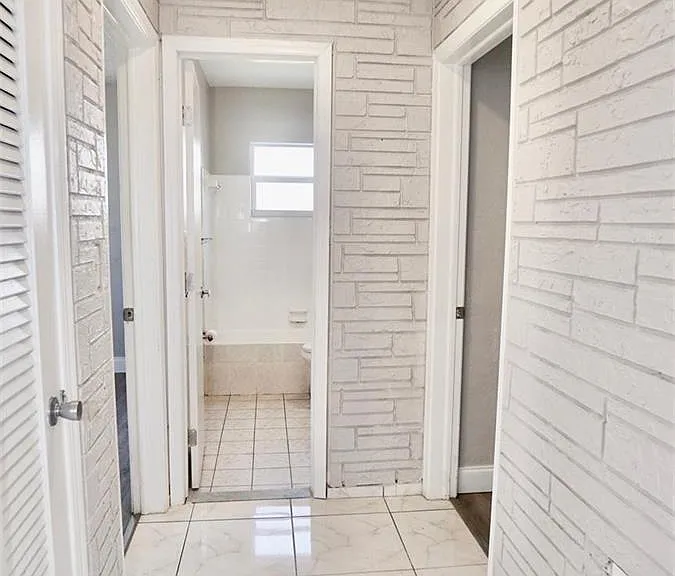 5908 NW 81st Ave — Photo 22