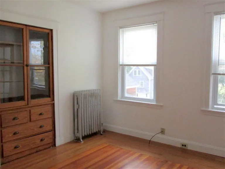 16 Montgomery St #2 — Photo 18