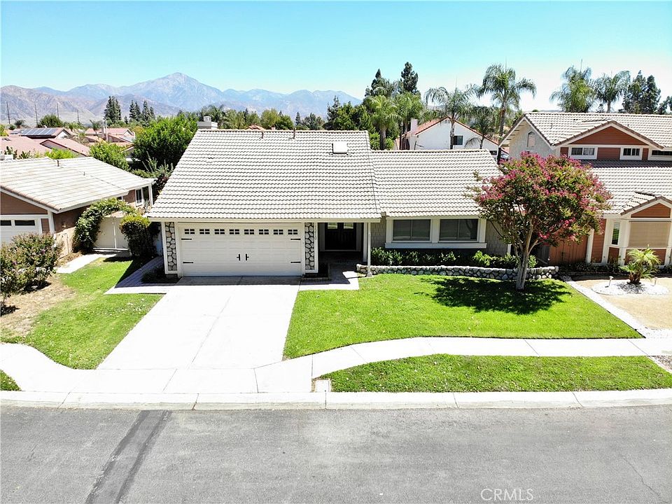 1st image of 1210 Country Pl