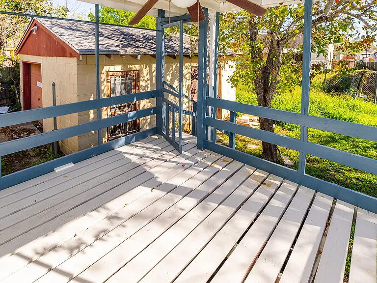 405 Beverly Dr — Photo 12