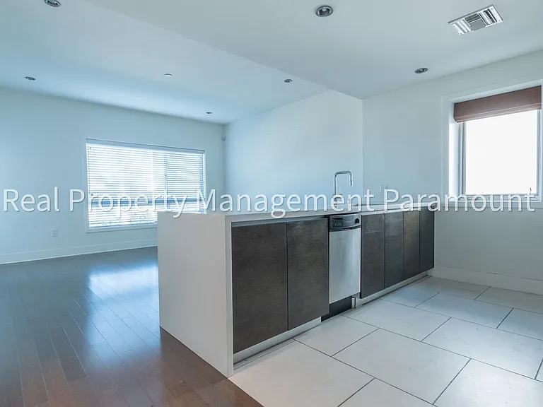 1700 Sawtelle Blvd #213 — Photo 8