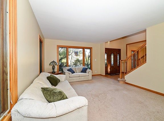 3rd image of 649 Morning Glory Ln