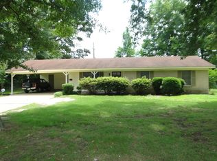 1006 Corrine Dr, Greenwood, MS 38930