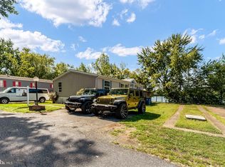 68 Lake Dr, Middletown, PA 17057