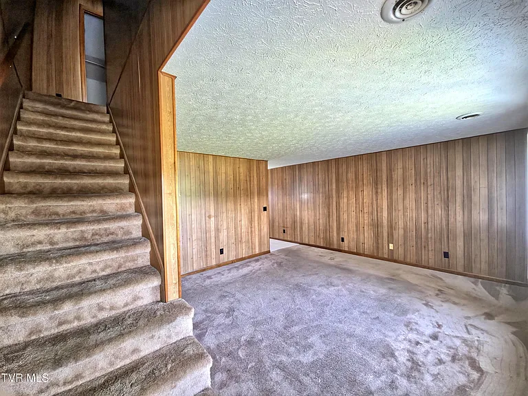 549 N Holston River Dr #A — Photo 5