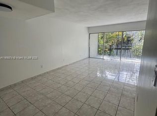 230 NW 87th Ave APT I206, Miami, FL 33172