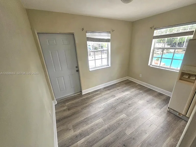 10790 SW 46th St — Photo 2