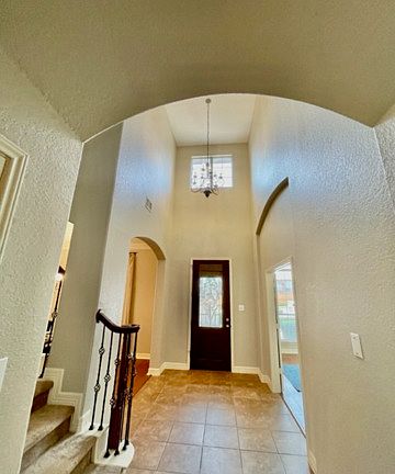3rd image of 3410 PINNACLE DR