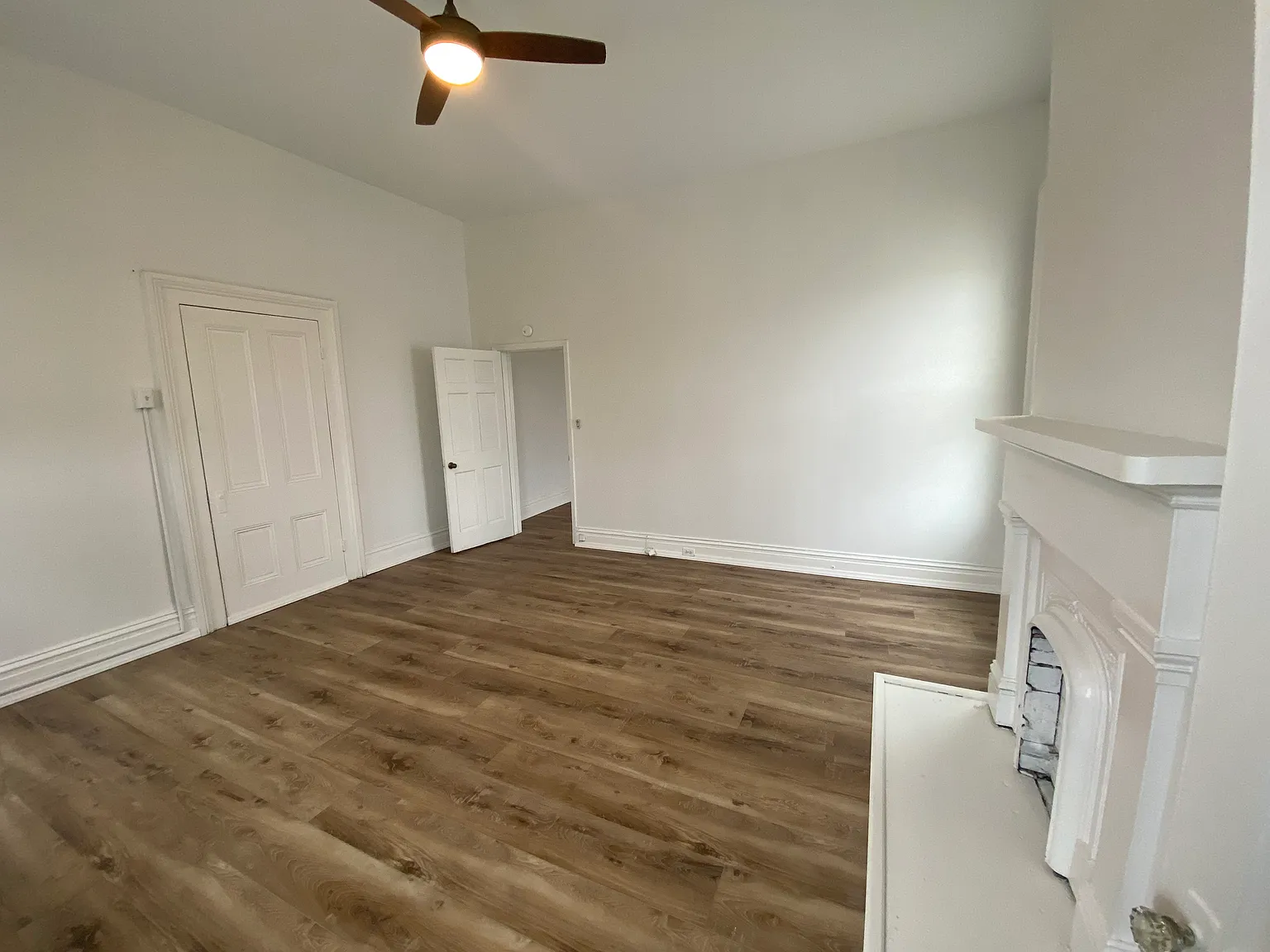 227 E High St — Photo 4
