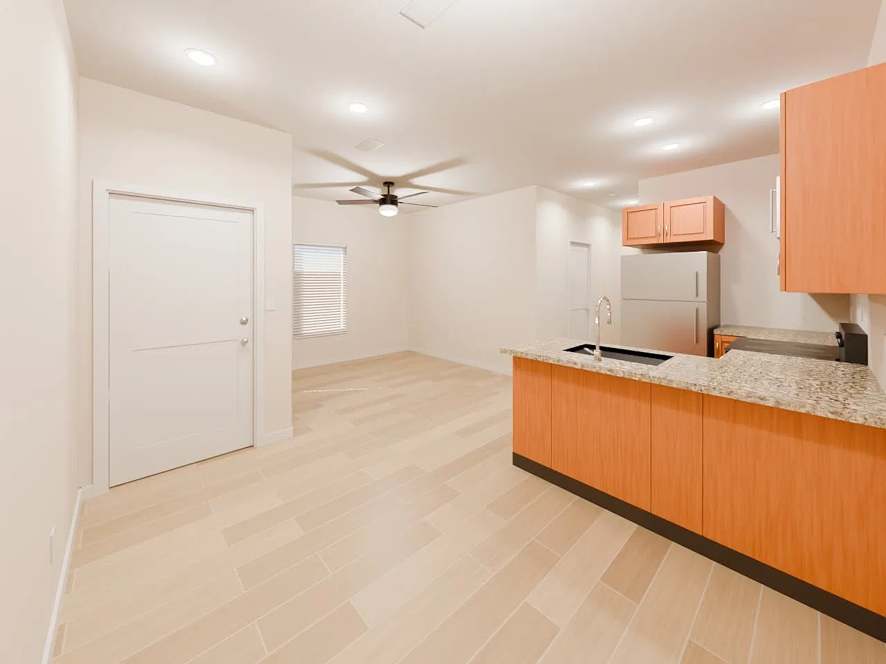 2 bed, 740 sqft, $1,200 — Photo 4