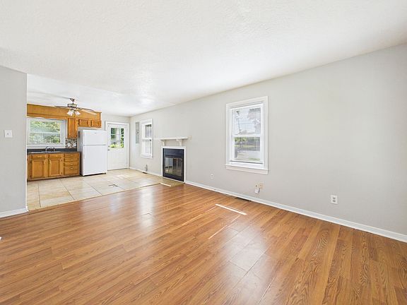 5th image of 835 Winnetka Ave