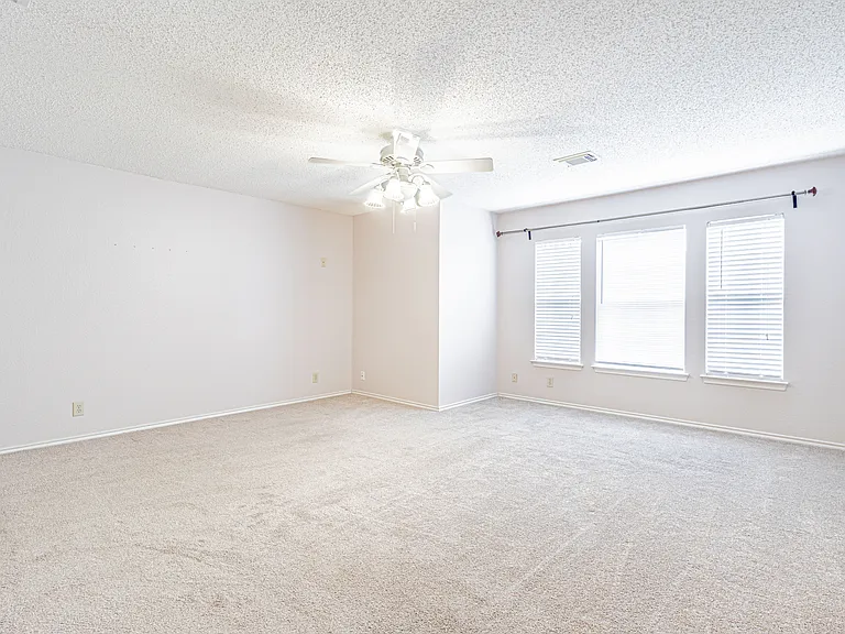420 Ashley Park — Photo 21