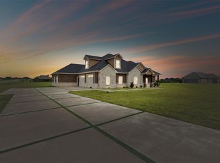1396 Deerfield Dr, Wills Point, TX 75169