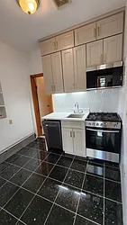 Rented by Apple Exclusive Realty Inc