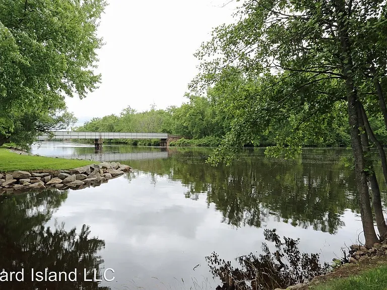 Island Place Apartments - On the River — Photo 58
