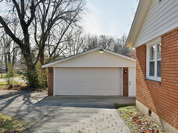 5th image of 6500 North Dr