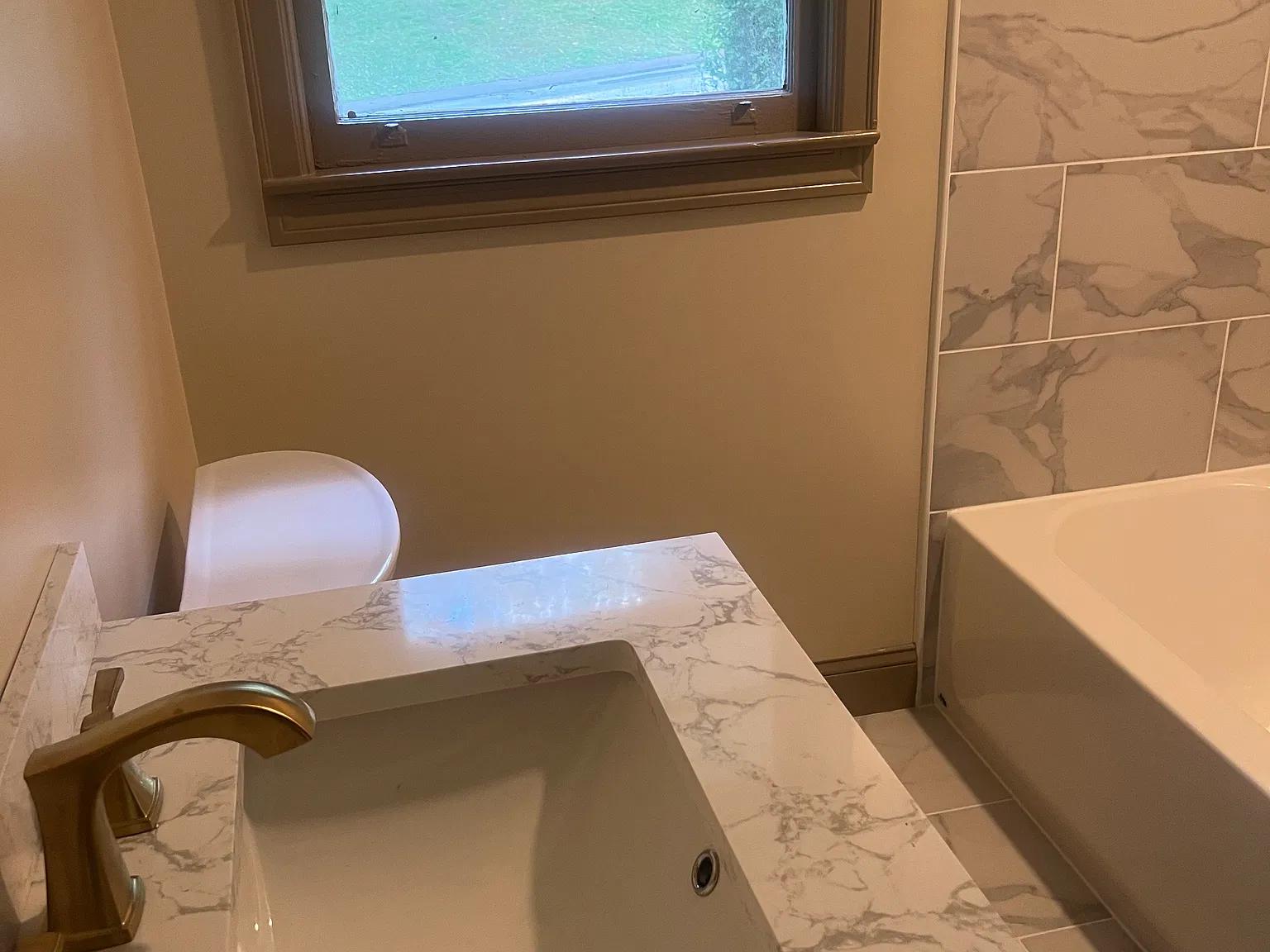 4 bed, $1,850 — Photo 2