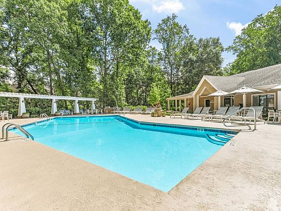 2nd image of 4401 Hamptonridge Dr #7-302