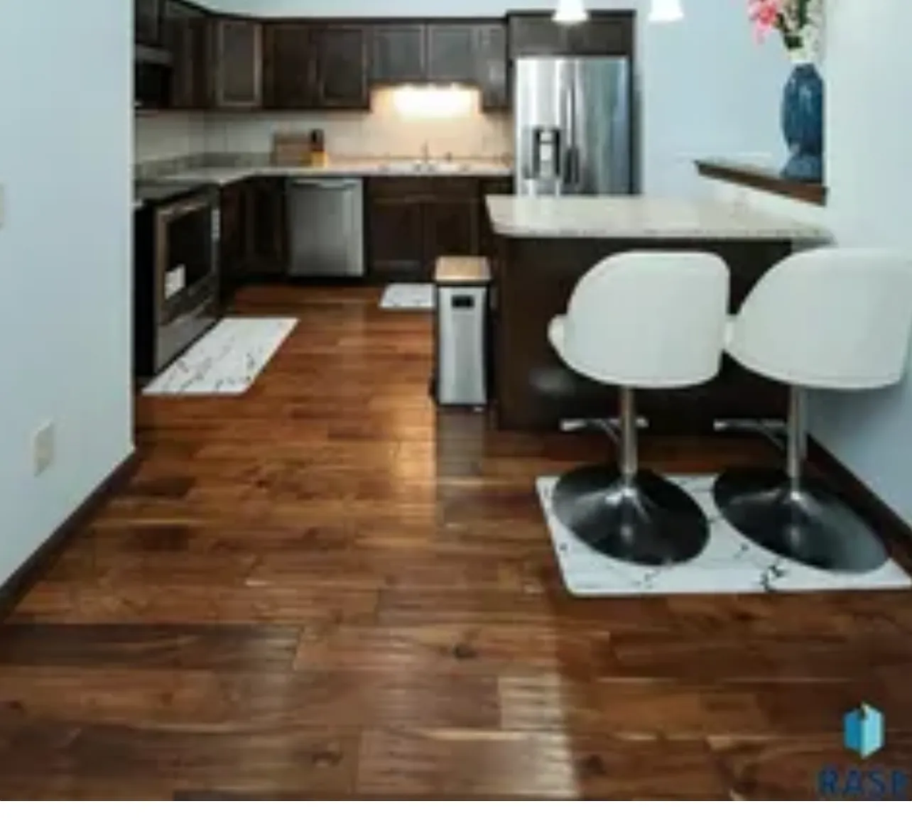 3 bed, 2.5 bath, 1680 sqft, $2,050 — Photo 1