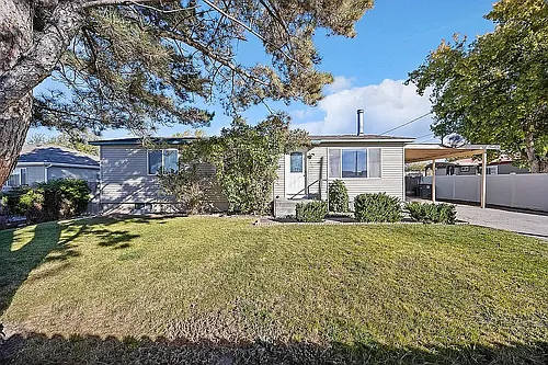 710 Taylor St W Photo 1
