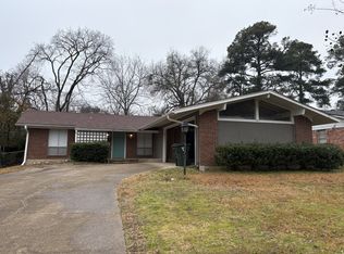 3131 Rosemary Ln, Tyler, TX 75701