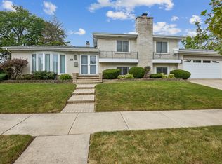 7730 Arcadia St, Morton Grove, IL 60053