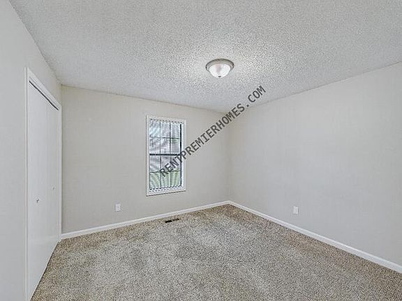 4th image of 303 May St