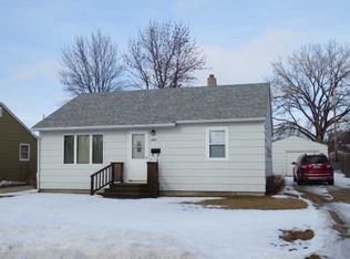 505 6th St SE, Rugby, ND 58368
