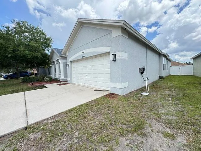 10868 Standing Stone Dr — Photo 2