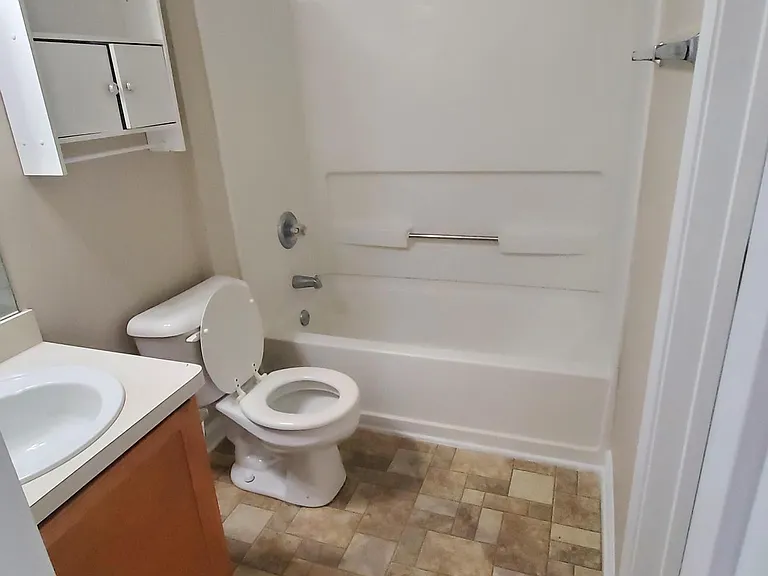 241 S Irwin St #62 — Photo 5
