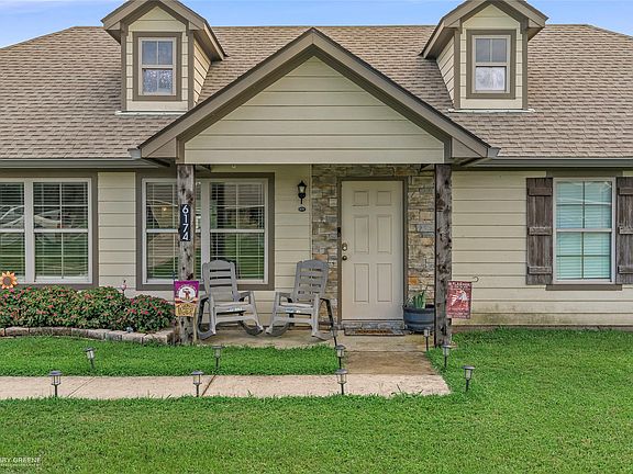 3rd image of 6174 Windwood Estates Dr