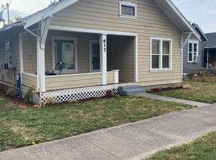 617 SW 3rd St #B, Pendleton, OR 97801