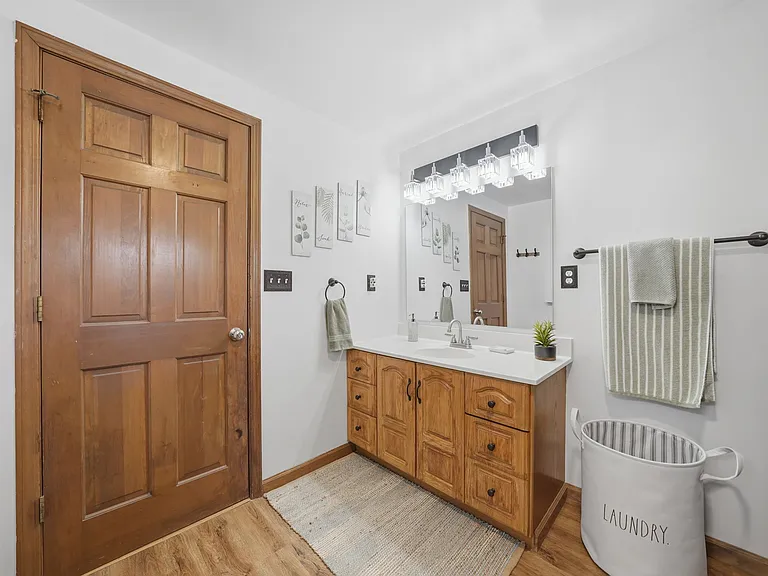 56 Klaum Ave — Photo 12