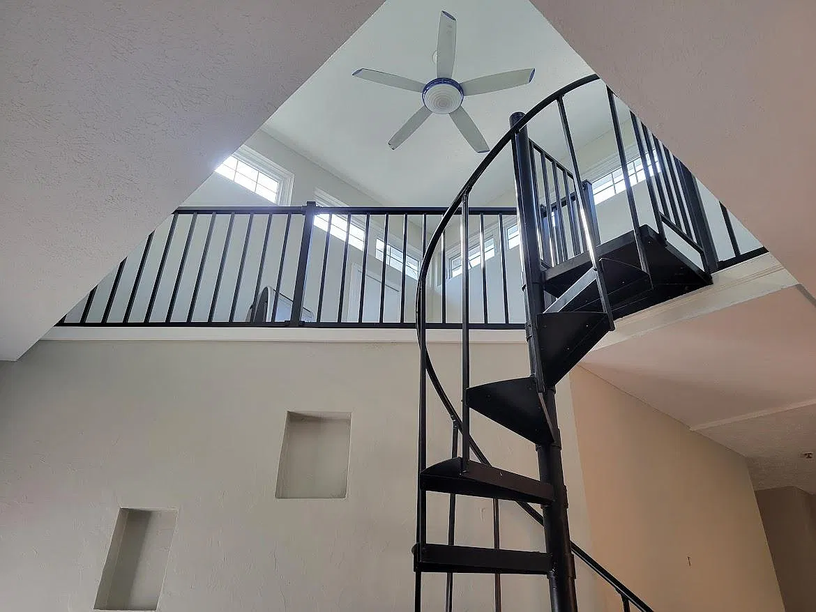 2 bed, 1025 sqft, $2,100 — Photo 4