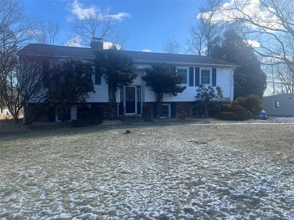 82 Overlook Drive, Mahopac, NY 10541