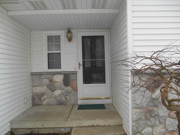 2nd image of 1382 Kimberly Dr SE