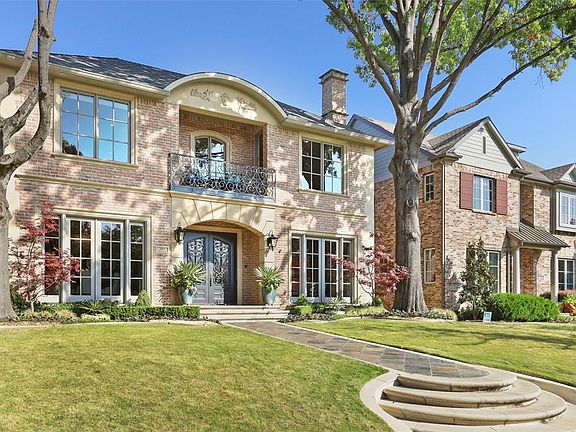2nd image of 3108 Saint Johns Dr