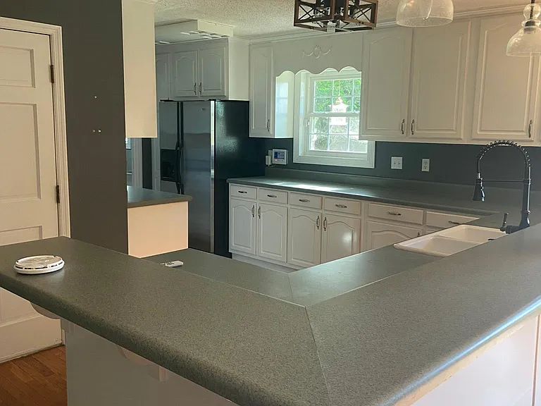 3401 Creek Cir — Photo 2