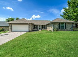 11209 NW 112th St, Yukon, OK 73099