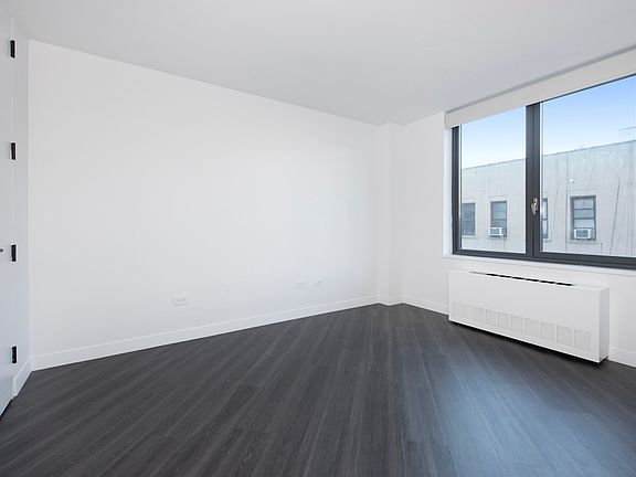 4th image of 250 E Houston St #3LL