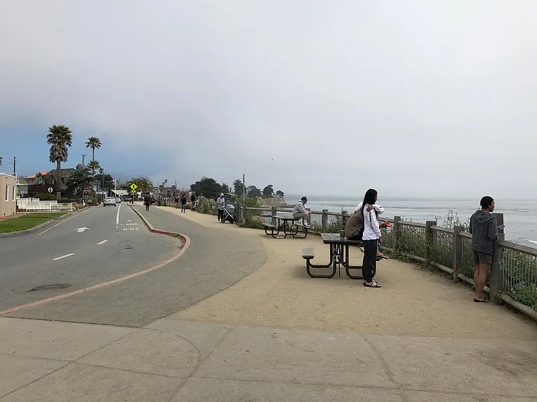 E Cliff Dr — Photo 11