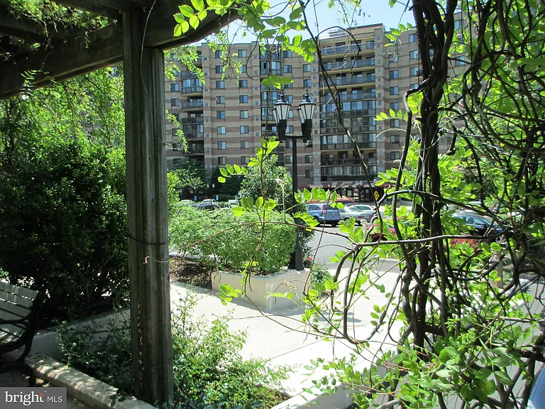 8360 Greensboro Dr #208 — Photo 49