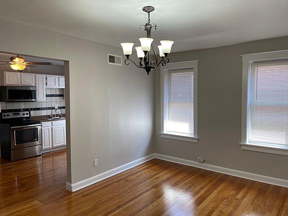 3rd image of 4011 Wilmington Ave #2